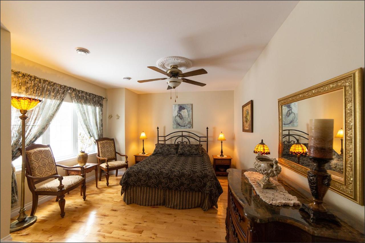 Bed and Breakfast Au Coeur De Saint-Sauveur Экстерьер фото
