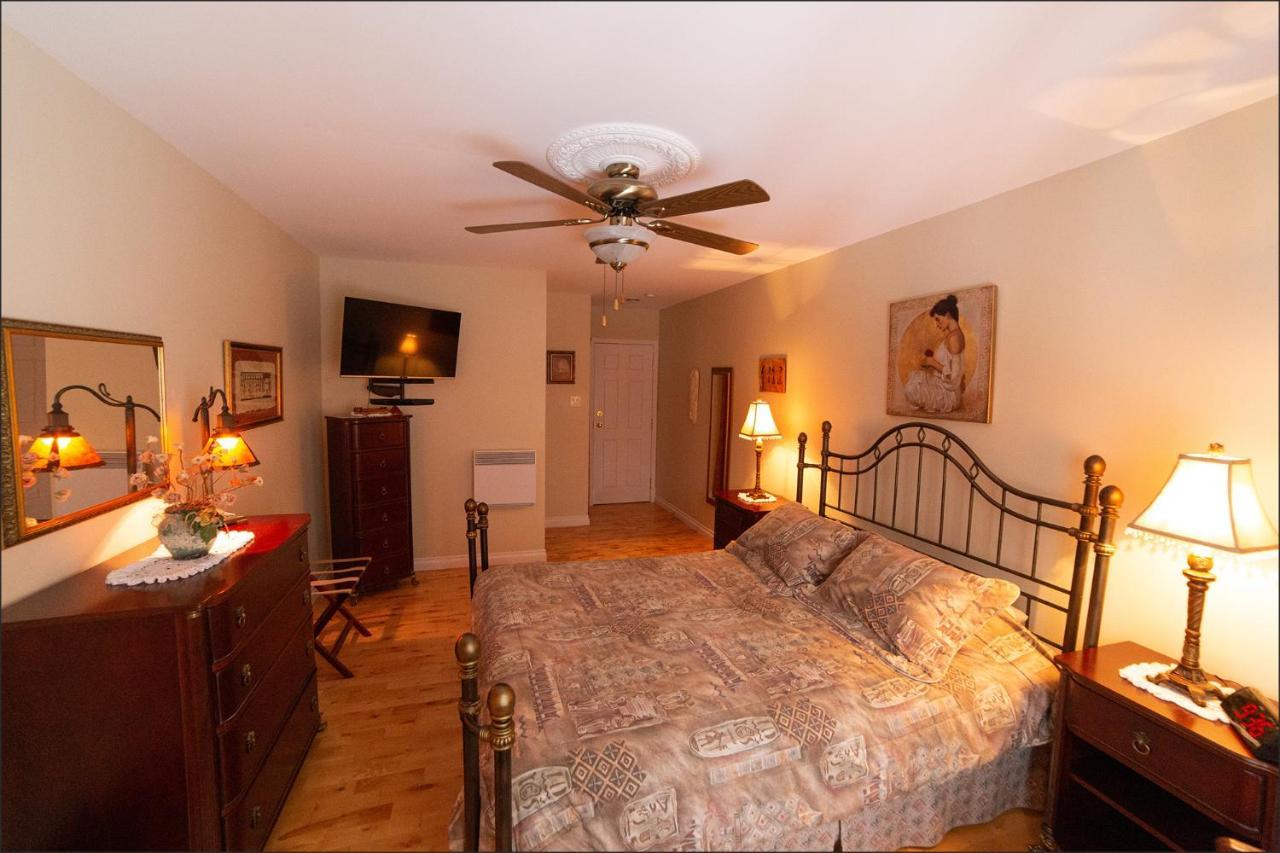 Bed and Breakfast Au Coeur De Saint-Sauveur Экстерьер фото